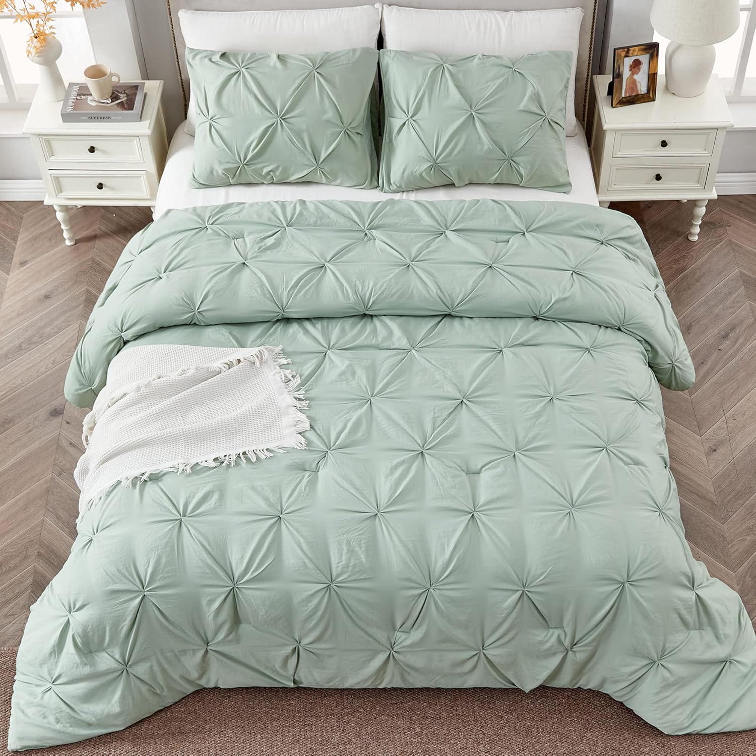 Andency White Full Size Comforter Set (79x90Inch), 3 Pieces Cute Soft Pinch Pleat Bedding Comforters & Sets, All Season Lightweight Fluffy Down Alternative Western Bed Set for Women Men Girls - Grand Goldman