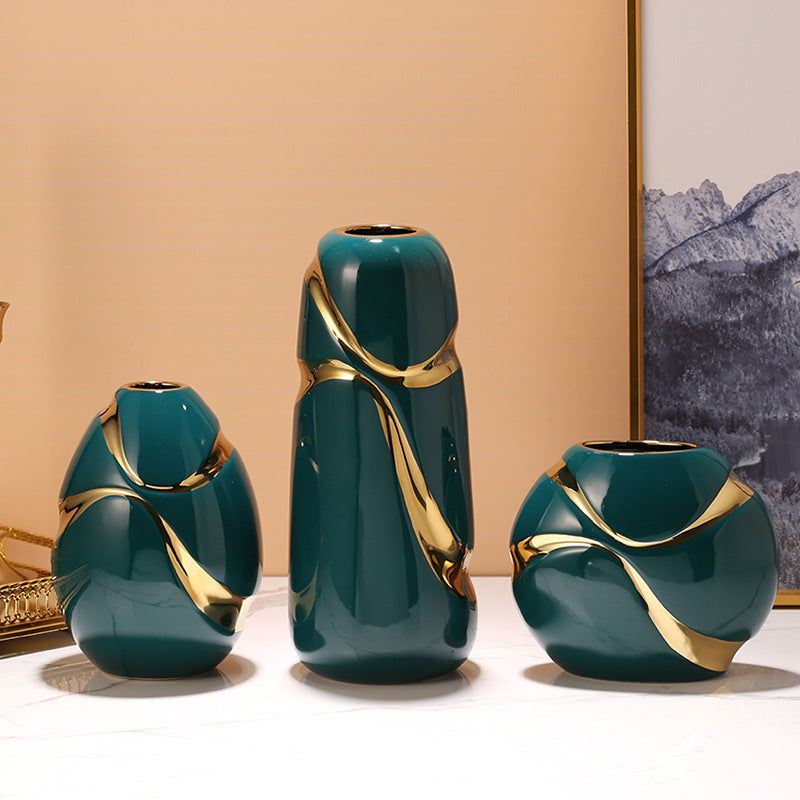 Art Deco Light Luxury Gold Vase in Ceramic & Porcelain - Grand Goldman