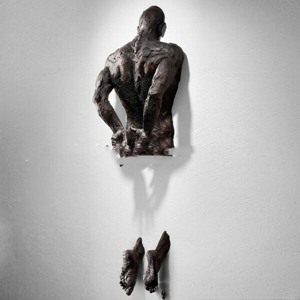 Artistic Sculpture Of Abstract Wall-penetrating Figures Imitating Copper - Grand Goldman