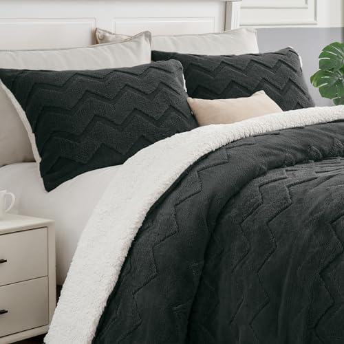BEDELITE Fluffy Queen Comforter Set - Super Soft Sherpa Grey Comforter for Queen Size Bed, Luxury Warm Bedding Set for Winter, Fuzzy Bed Set 3 Pieces (1 Comforter, 2 Pillowcases) - Grand Goldman