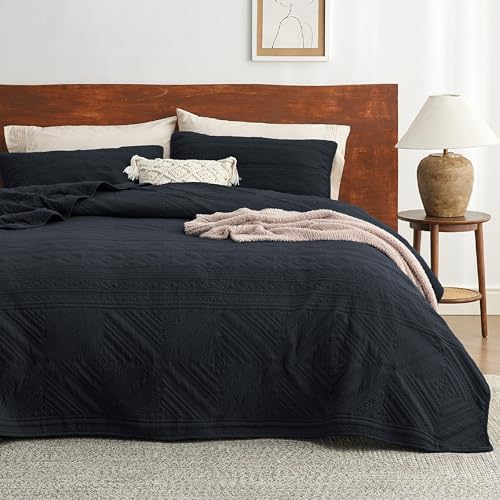 Bedsure Boho Quilt Queen Size Dark Green, Modern Geometric Stitched Pattern, Ultra Soft and Lightweight Bedding Set, 3 Pieces, 1 Quilt and 2 Pillow Shams - Grand Goldman