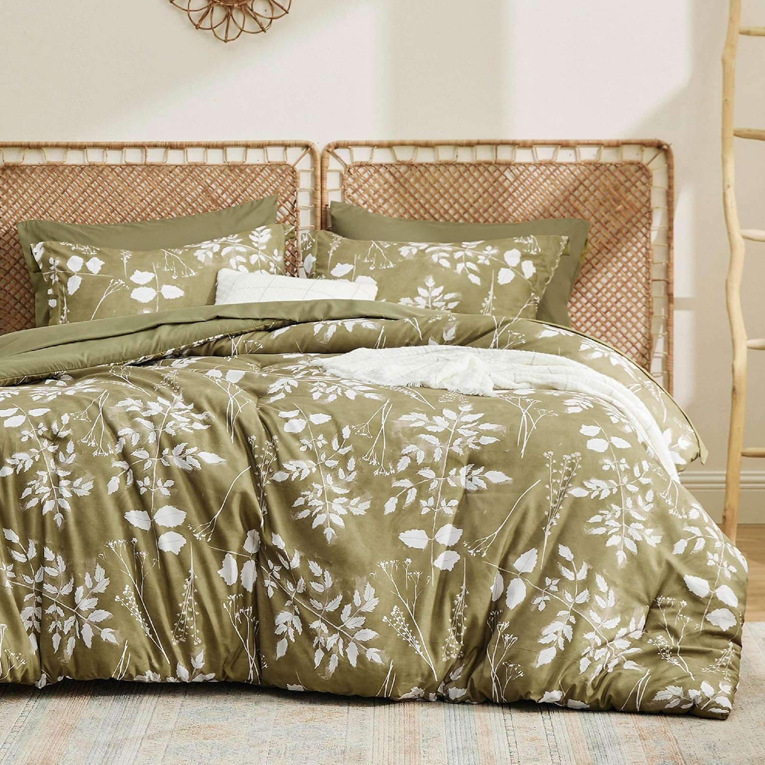 Bedsure Queen Comforter Set - 7 Pieces Floral Sage Green Bedding Sets, Queen Bed in a Bag Gift for Christmas with Reversible Botanical Flowers Comforter, Sheets, Pillowcases & Shams - Grand Goldman