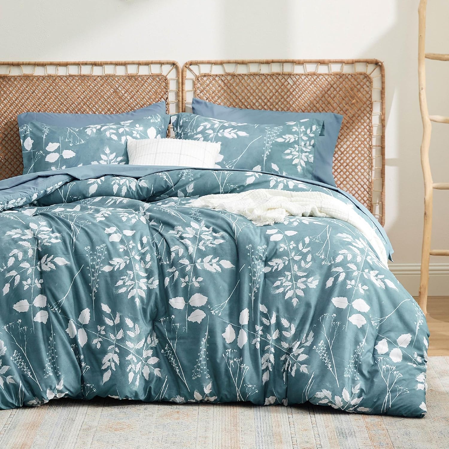 Bedsure Queen Comforter Set - 7 Pieces Floral Sage Green Bedding Sets, Queen Bed in a Bag Gift for Christmas with Reversible Botanical Flowers Comforter, Sheets, Pillowcases & Shams - Grand Goldman