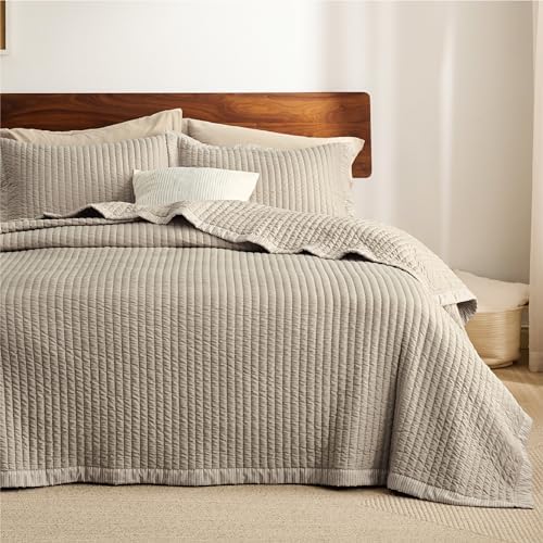 Bedsure Queen Quilt Set Bedspread Coverlet Queen Size - Lightweight Soft Bedding Set for All Seasons, Corduroy Pattern Quilt Set, 3 Pieces, 1 Quilt (90"x96") & 2 Pillow Shams (20"x26"+2") - Grand Goldman