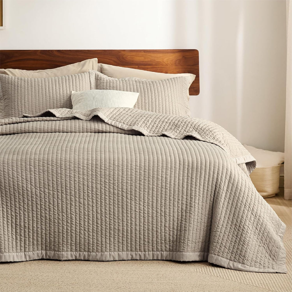 Bedsure Queen Quilt Set Bedspread Coverlet Queen Size - Lightweight Soft Bedding Set for All Seasons, Corduroy Pattern Quilt Set, 3 Pieces, 1 Quilt (90"x96") & 2 Pillow Shams (20"x26"+2") - Grand Goldman