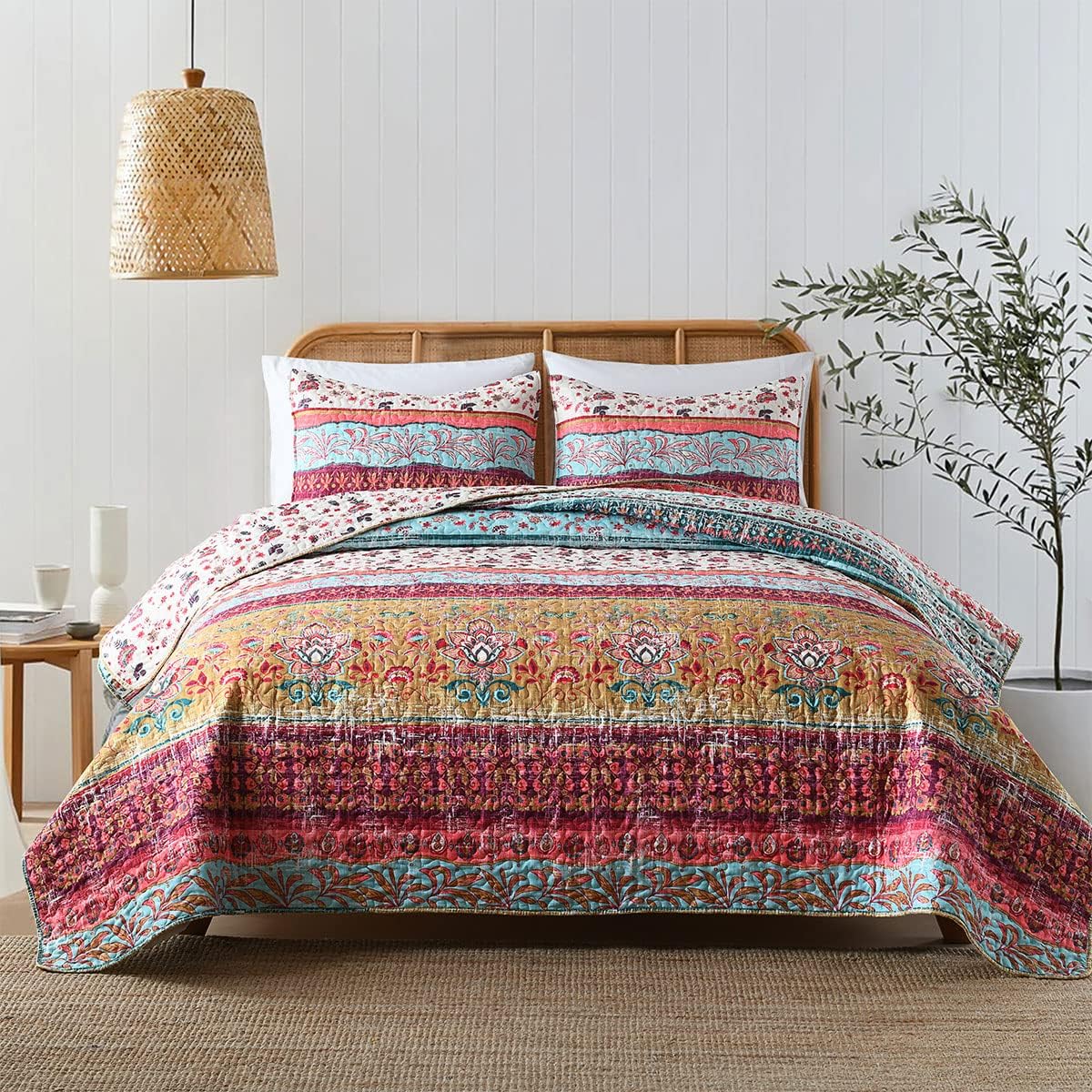 Boho Style Queen Quilt Set Reversible Bohemian Floral Strip Quilt Beddding Set, Soft and Lightweight Bedspread for All Season, Full Size Bed Coverlet with 2 Matching Pillow Shams (3 Pieces) - Grand Goldman