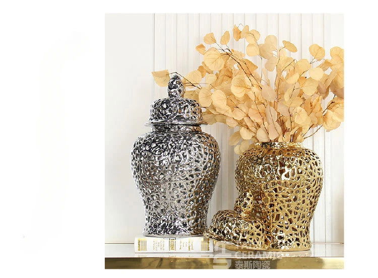 Ceramic Checkmate Jar Hollow Gold Ginger Jar Flower Vase Hollow Storage Tank Porcelain Handicraft Home Decoration Accessories - Grand Goldman
