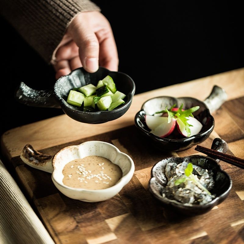 Creative Japanese Style Ceramic Plate Simple With Handle Plum-shaped Dish - Grand Goldman