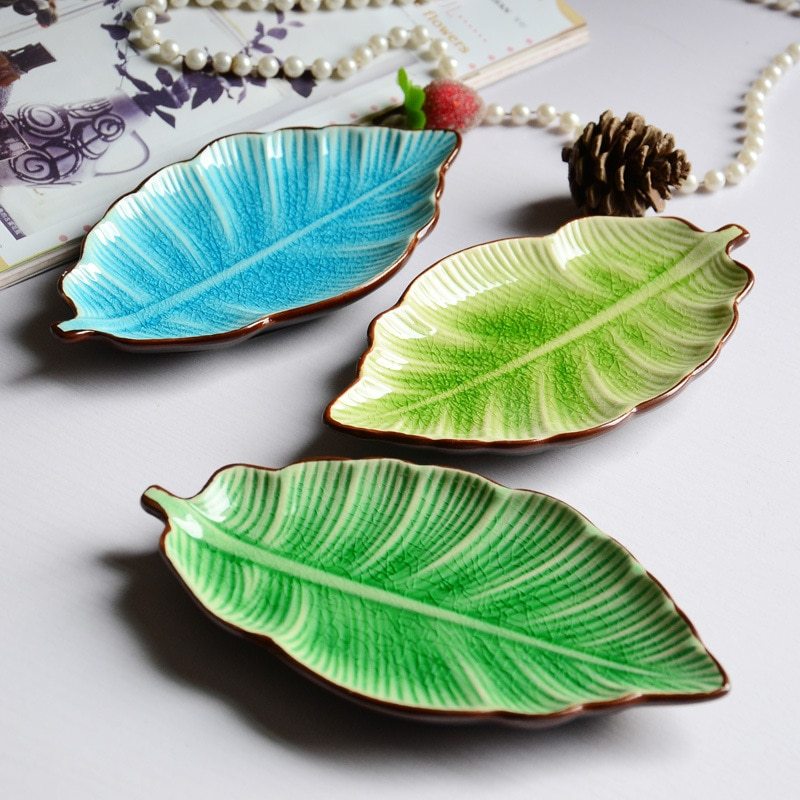 Creative Banana Leaf Shape Ceramic Plate Lovely Seasoning Dish - Grand Goldman