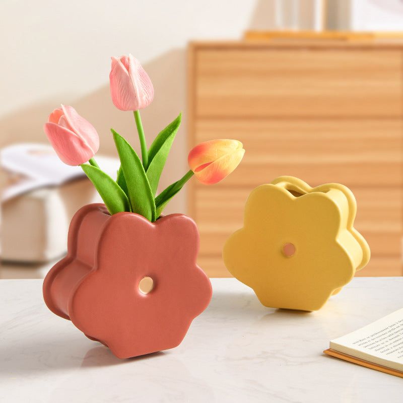 Cute Tabletop Ceramic Flower Vase - Grand Goldman