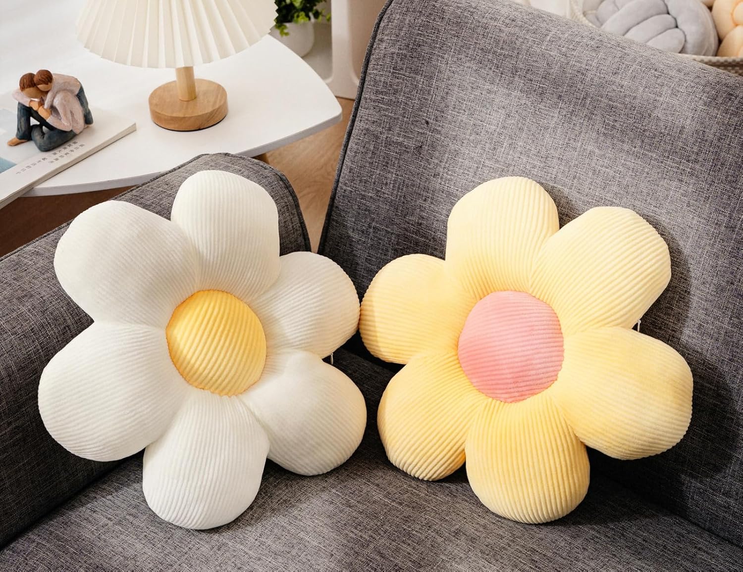 Daisy Pillow, 2Pcs Flower Pillows, Pink White Preppy Throw Pillows Set, Preppy Girls Room Decor Aesthetic Decorative Pillows for Bed Bedroom Couch Sofa 15.35IN - Grand Goldman