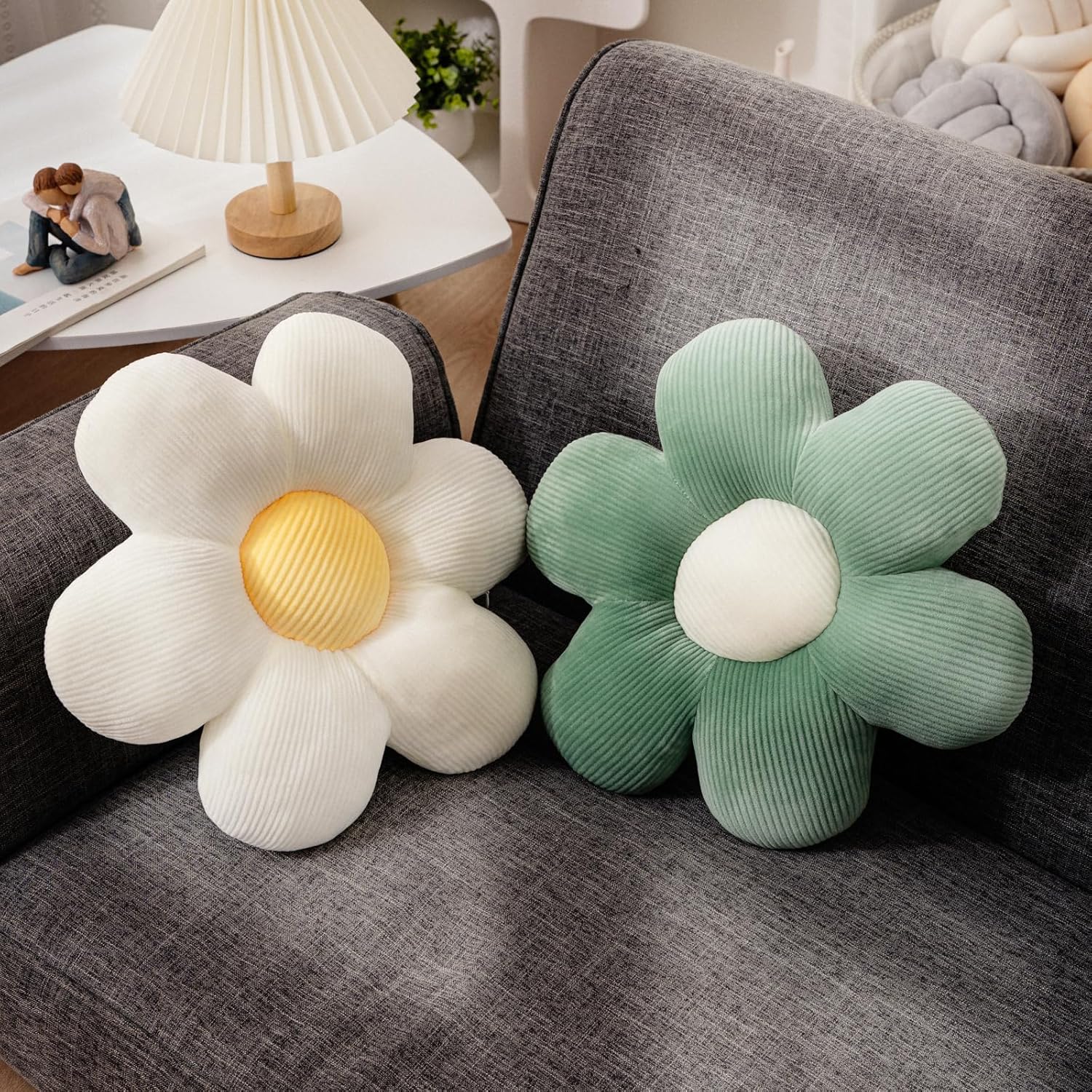 Daisy Pillow, 2Pcs Flower Pillows, Pink White Preppy Throw Pillows Set, Preppy Girls Room Decor Aesthetic Decorative Pillows for Bed Bedroom Couch Sofa 15.35IN - Grand Goldman