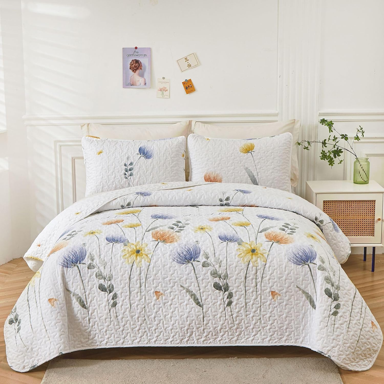 Dinjoy Quilt Set Queen Cute Floral Bedspread Coverlet Yellow Floral Quilts Microfiber Lightweight Queen Size Quilt Fall Bedding Sets Reversible Soft Quilted Bed Cover for All Season(Queen, 90"x96") - Grand Goldman