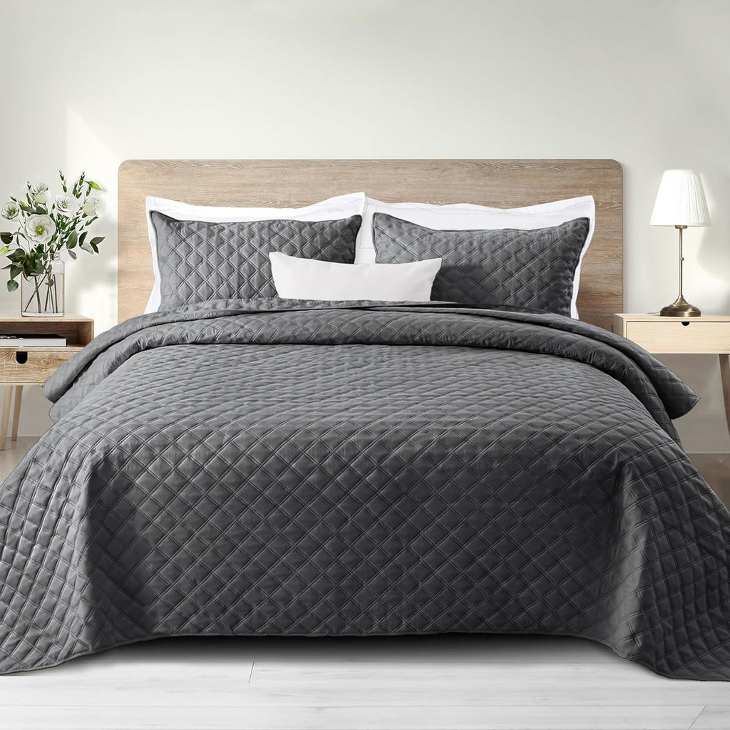 Exclusivo Mezcla Soft Quilt Set Queen Full Size, 3 Pieces Lightweight Quilts Grey Bedspreads Coverlets Bedding Set for All Seasons, Weave Pattern - Grand Goldman