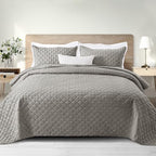 Exclusivo Mezcla Soft Quilt Set Queen Full Size, 3 Pieces Lightweight Quilts Grey Bedspreads Coverlets Bedding Set for All Seasons, Weave Pattern - Grand Goldman