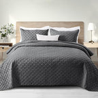 Exclusivo Mezcla Soft Quilt Set Queen Full Size, 3 Pieces Lightweight Quilts Grey Bedspreads Coverlets Bedding Set for All Seasons, Weave Pattern - Grand Goldman
