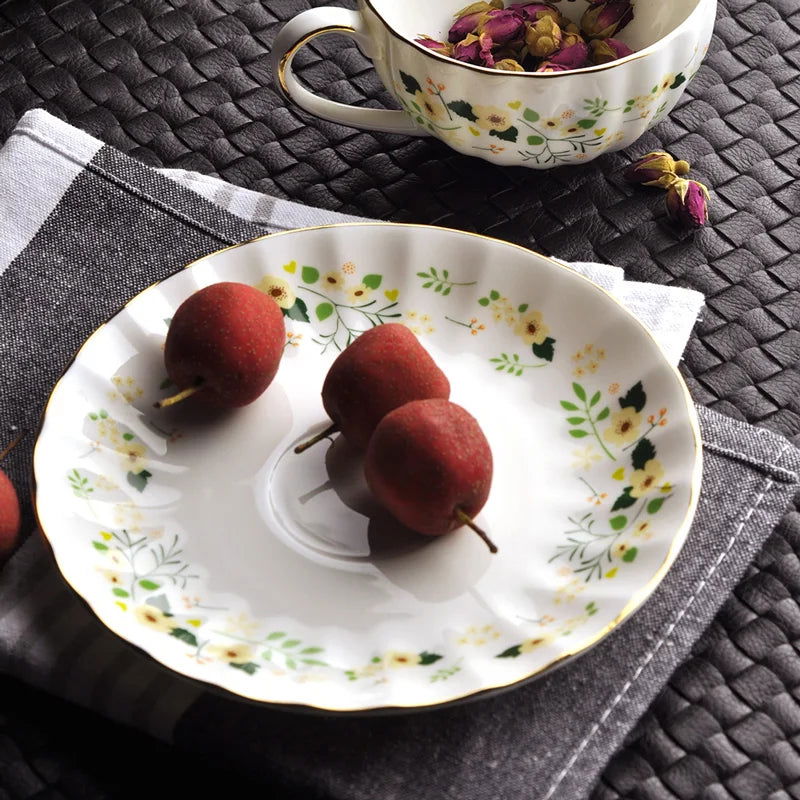 Exquisite British Bone China Coffee Cup Set Farmhouse Style Floral Ceramic Mug Afternoon Tea Black Tea Cup and Saucer Combination for Bar - Grand Goldman