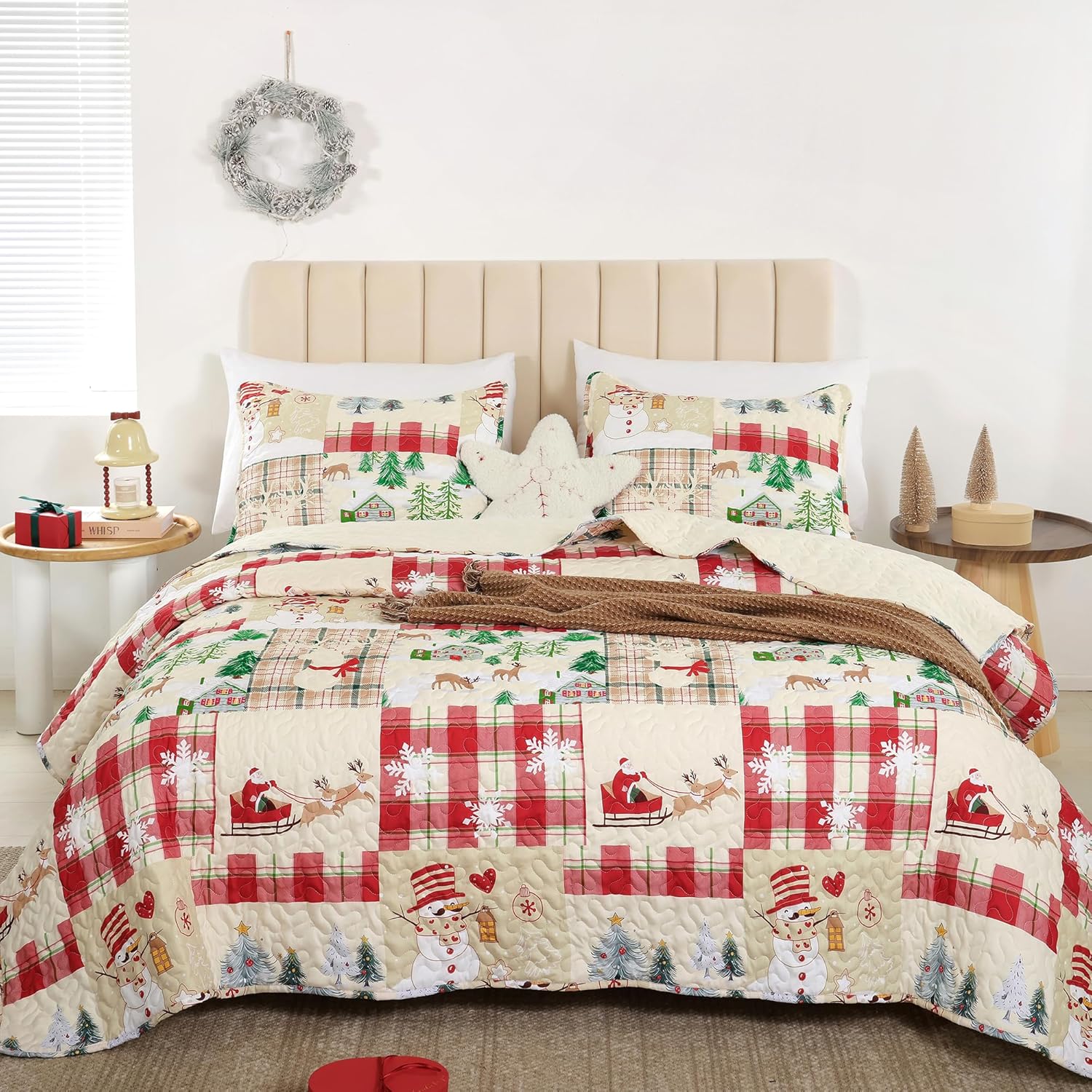 FROZZUR Quilts Queen Size Christmas Patchwork Quilt with Santa Claus Red Stocking Bedspreads Queen Size Snowman Reindeer Soft Coverlet 2 Pillow Cases - Grand Goldman
