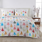 Great Bay Home 2-Piece Christmas Quilt Set with Shams. Reversible Bedspread Coverlet with Holiday Pattern. Holly Collection (Twin/Twin XL) - Grand Goldman
