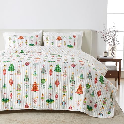 Great Bay Home 2-Piece Christmas Quilt Set with Shams. Reversible Bedspread Coverlet with Holiday Pattern. Holly Collection (Twin/Twin XL) - Grand Goldman