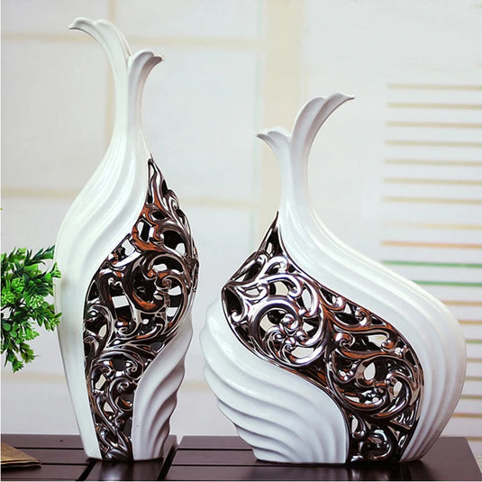 Abstrakt stil vase med hult arabesk design Europæisk bryllupsindretning Håndværk Keramik Kreativ værelsesdekoration Håndværk Porcelænsfigurer Dekorationer Amfora Kunstnerisk sort og hvid urne