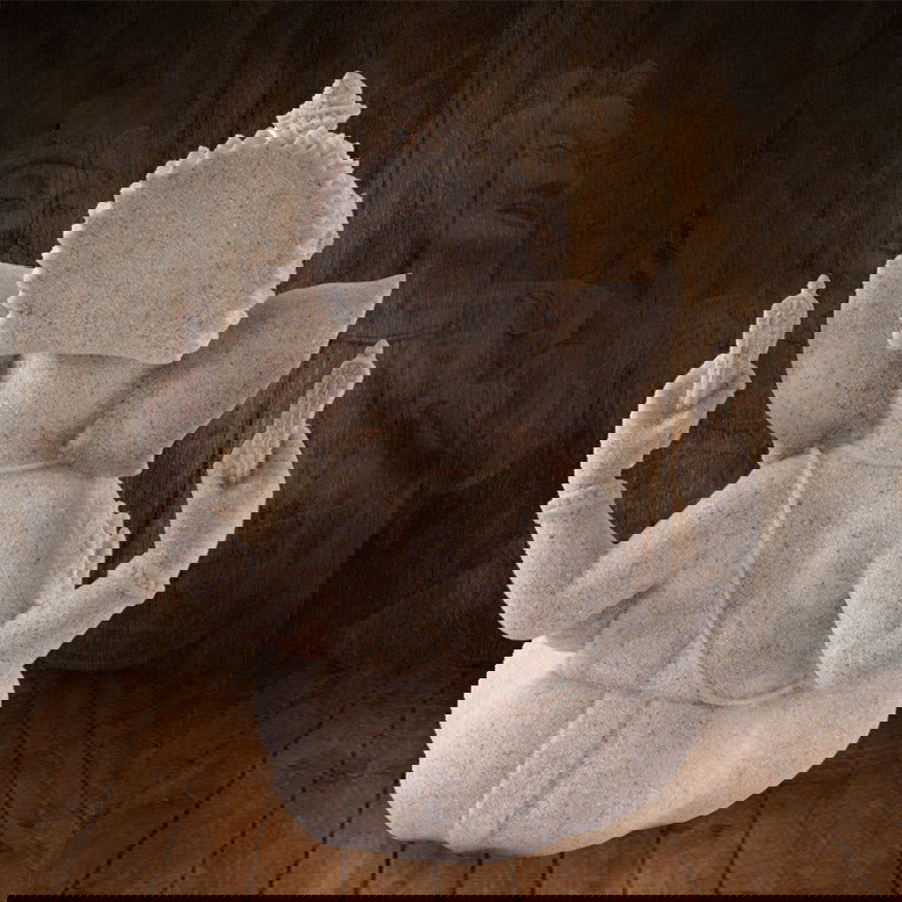 Hindu rock statue - Grand Goldman