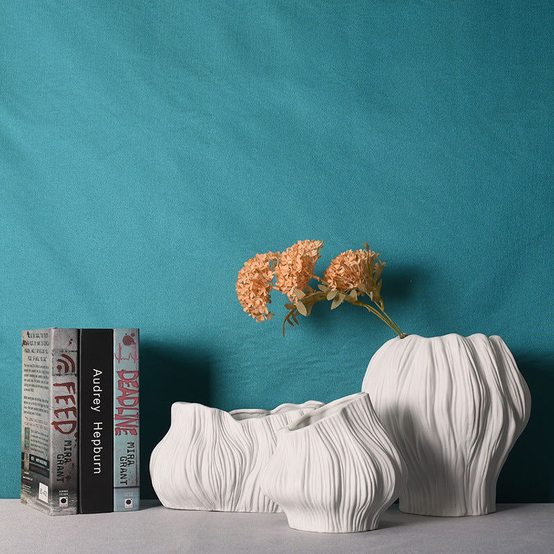 Home Ceramic Decoration Chinese Style Simple And Modern Style-three-piece Simple Garlic Clove - Grand Goldman