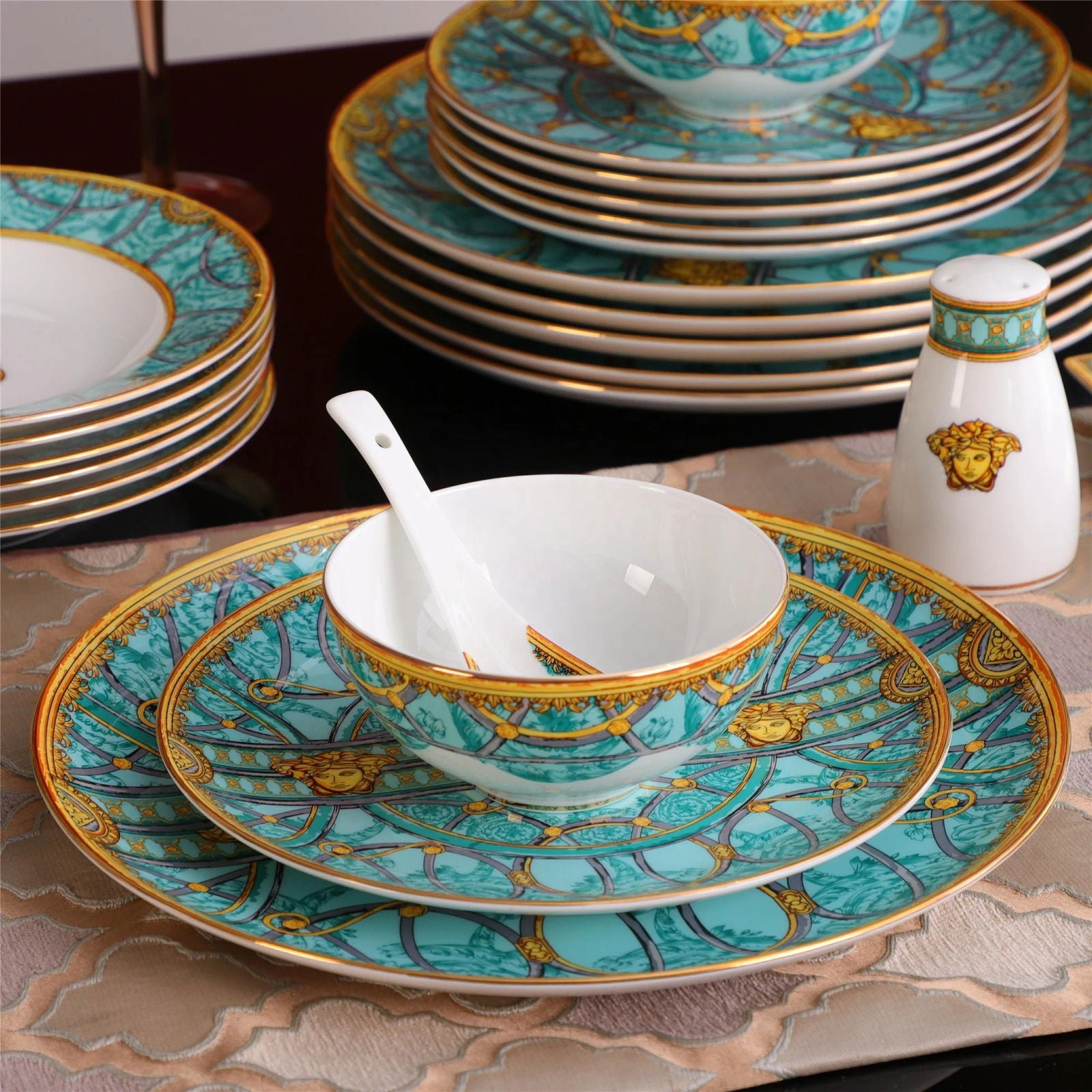 Hot Selling Kitchen Utensils Dinnerware Set Dinner Set Western Ceramic Luxury Fine Bone China Giveaways 58 Pcs Dinnerware Set - Grand Goldman