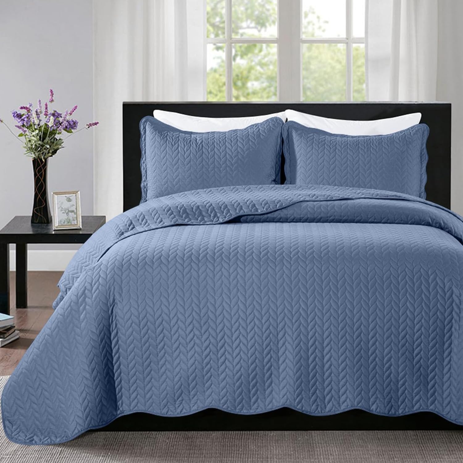 IR Imperial Rooms Queen Quilt Bedding Set Size (90" x 96") + 2 Pillow Shams (20" x 26"+ 2") - 3 Pcs All Season Lightweight Reversible Microfiber Coverlet Embossed Quilt Bedspread (White) - Grand Goldman