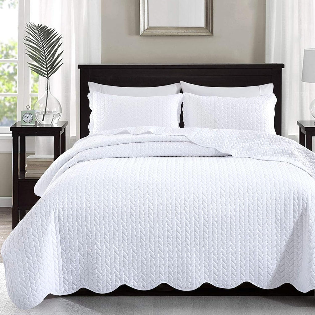 IR Imperial Rooms Queen Quilt Bedding Set Size (90" x 96") + 2 Pillow Shams (20" x 26"+ 2") - 3 Pcs All Season Lightweight Reversible Microfiber Coverlet Embossed Quilt Bedspread (White) - Grand Goldman