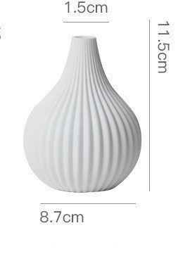 Ins Style Home Creative Relief Craft Dried Flower Flower Arrangement Ceramic Vase Decoration - Grand Goldman