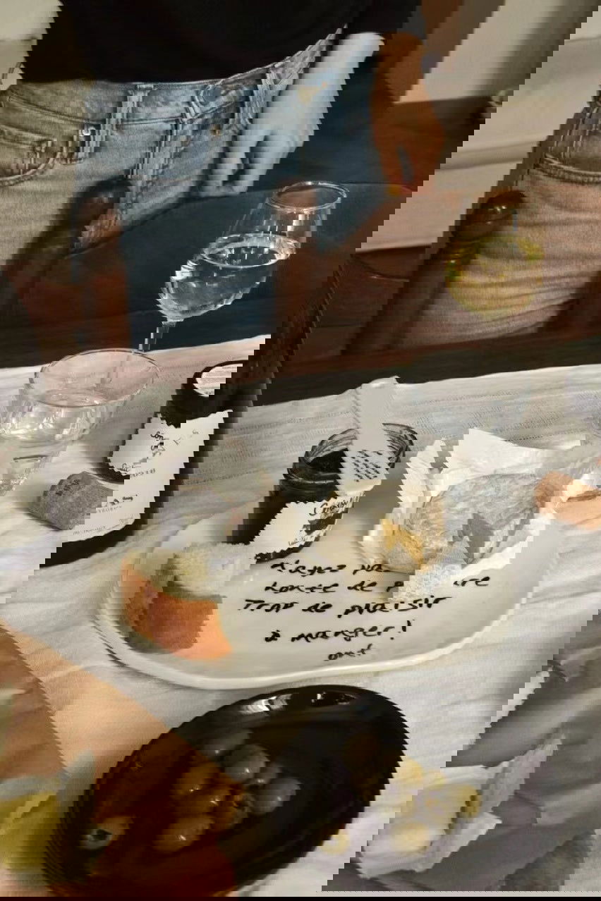 Irregular Design Letter Ceramic Dinner Plate - Grand Goldman