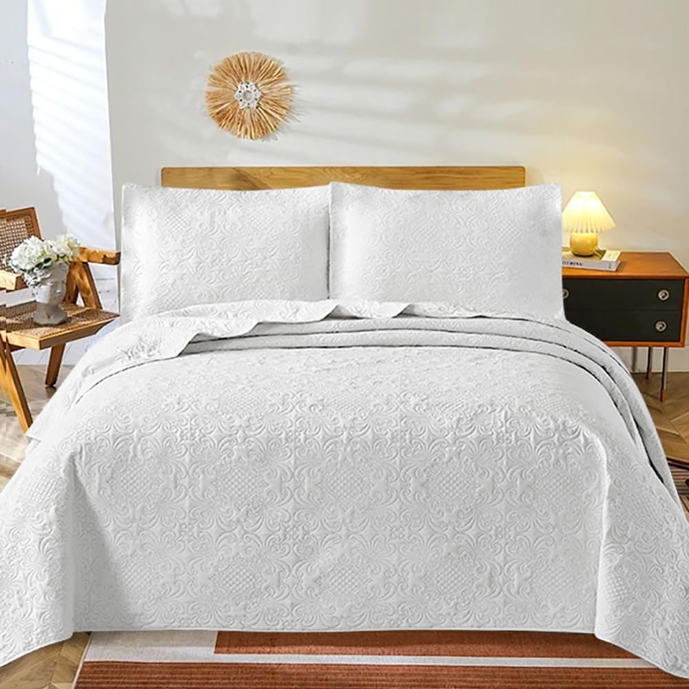 Powdion Velvet Quilt King Size, Oversized Bedspread Quilted Bedding Set, Luxurious Soft Coverlet Set Lightweight Velvet Comforter for All Season with 2 Pillow Shams, Army Green Striped Quilt Set - Grand Goldman