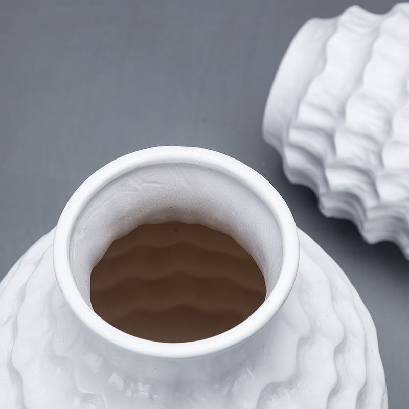Pure Color Irregular Wave Ceramic Vase - Grand Goldman