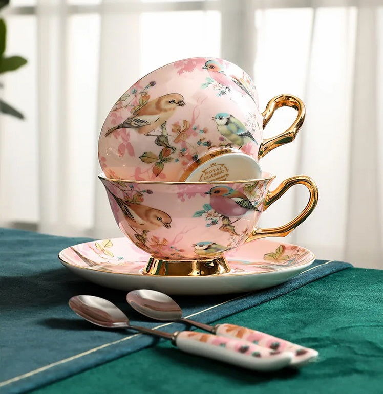 ROYAL BIRDS Elegant European Bone China Coffee Cup Set with Hand-Painted Bird Motifs Light Pink and Gold Ideal for Afternoon Tea High-End Birthday Gift Office Home Use Includes Saucers and Golden Spoons in Premium Gift Box - Grand Goldman
