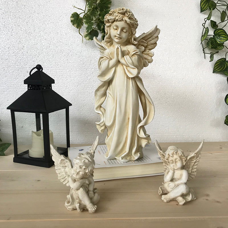 Retro old style girl sculpture small plaster statue - Grand Goldman