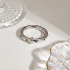 Anello Singolo con Strass Nero Uomo Donna Anello Insolito Resistente all'Acqua Placcato 18K PVD Anelli Semplici per Dita