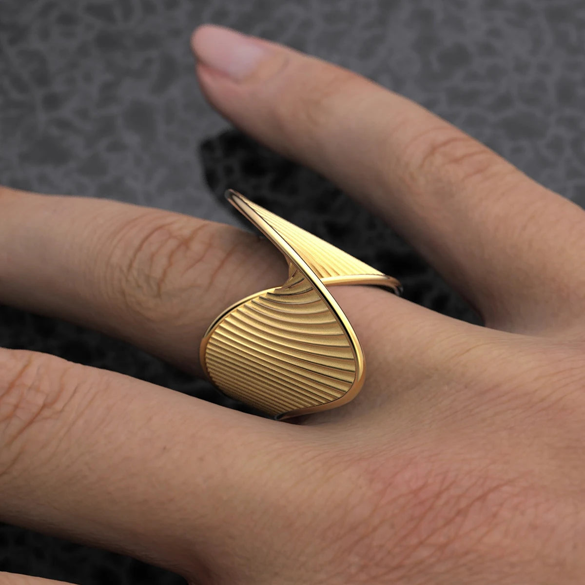 Minimalist 18K Gold Plated Statement Stainless Steel Striped Torsion Close Ring Creative Exclusive Personalized Jewelry