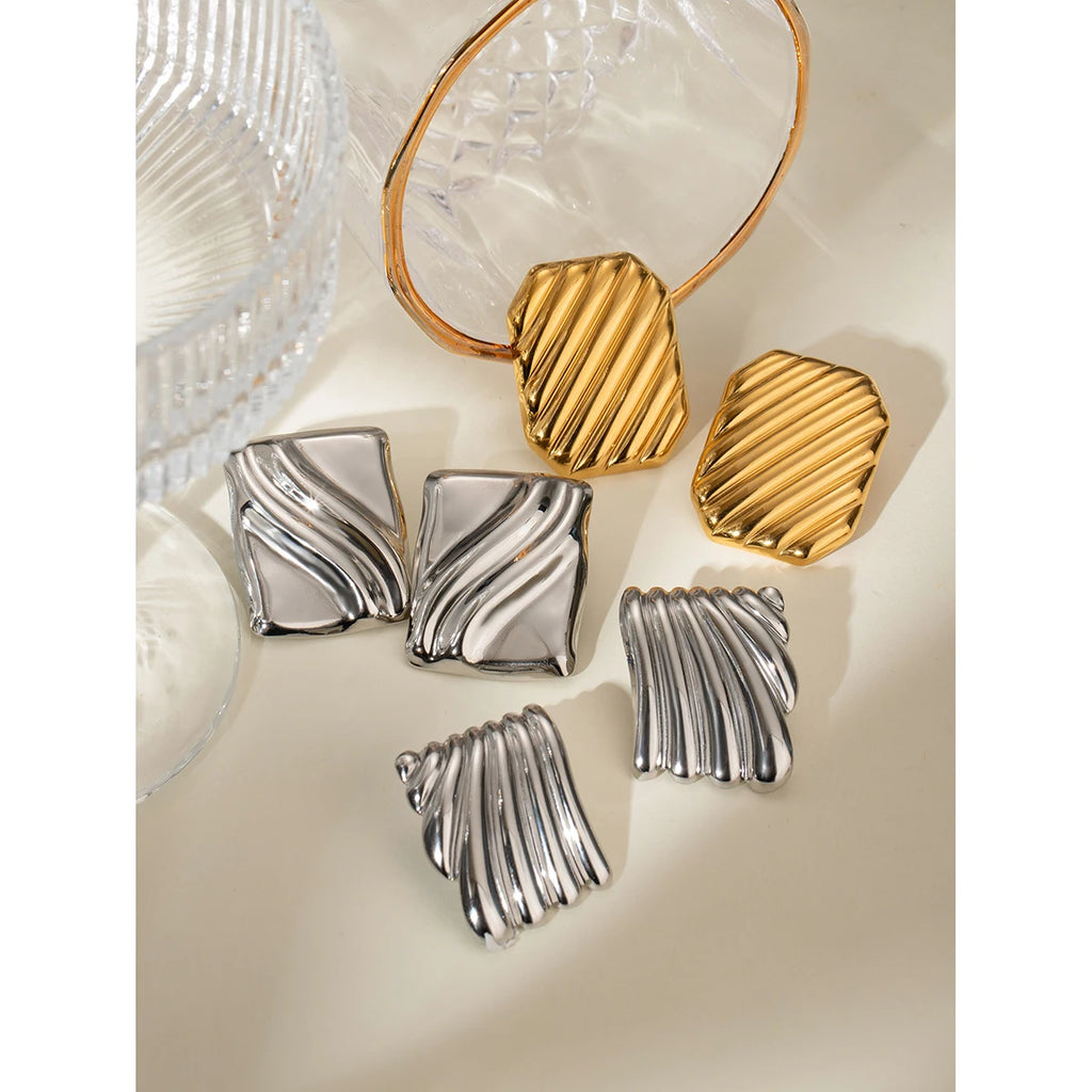 Vintage 18k Gold Plated Irregular Wave Wrinkle Metal Texture Stud Earrings Steel Women Prevent Allergenic Trendy Jewelry