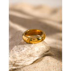 Anello Chiuso Minimalista in Acciaio Inossidabile Anti Allergico Stile Elegante Placcato 18k Liscio Fascino Temperamento Libero Bijoux Gioielli