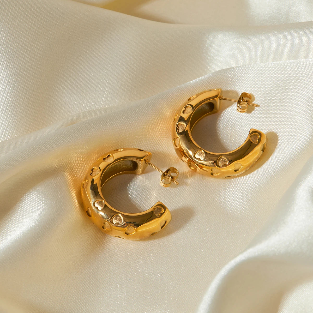 Stilfuldt unikt kærlighedshjerte hult C-formet ørering rustfrit stål 18k forgyldt kvinder anti allergisk metal karakteristiske smykker