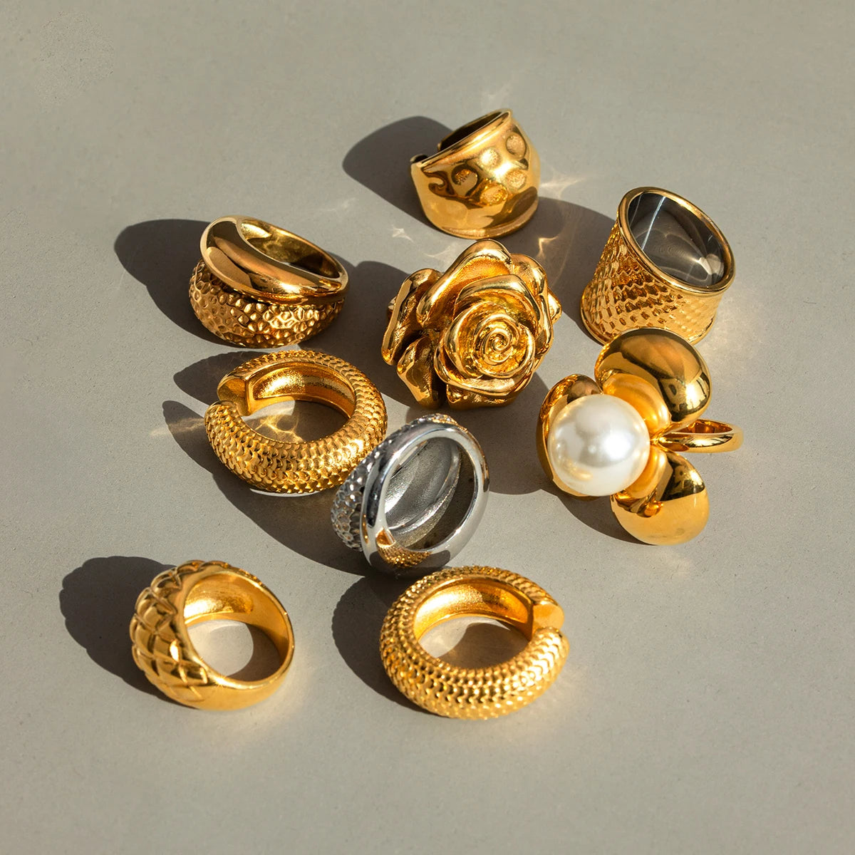 Bague/Clous d'oreilles géométriques tendance plaqués or 18 carats en acier inoxydable Série bijoux classique Bijoux charmants Cadeau de gala