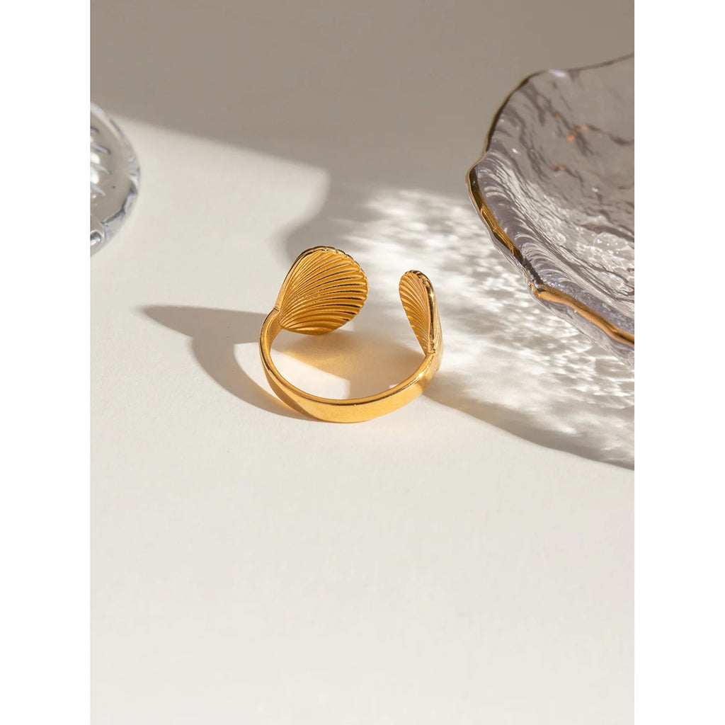 Muschelschalenstrukturierte 18K goldbeschichtete Zwei-Muschel-Öffnungsringe aus Edelstahl, klobiger, anlaufsicherer Damenmode geometrischer Ring