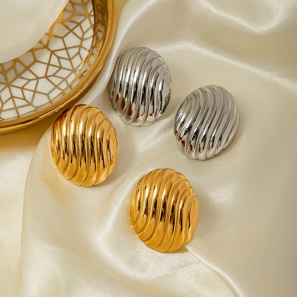 Roestvrijstalen minimalistische schelpstructuur 18K goud vergulde ovale draad oorbelclip verkleuringbestendig lichte luxe dames oorbellen