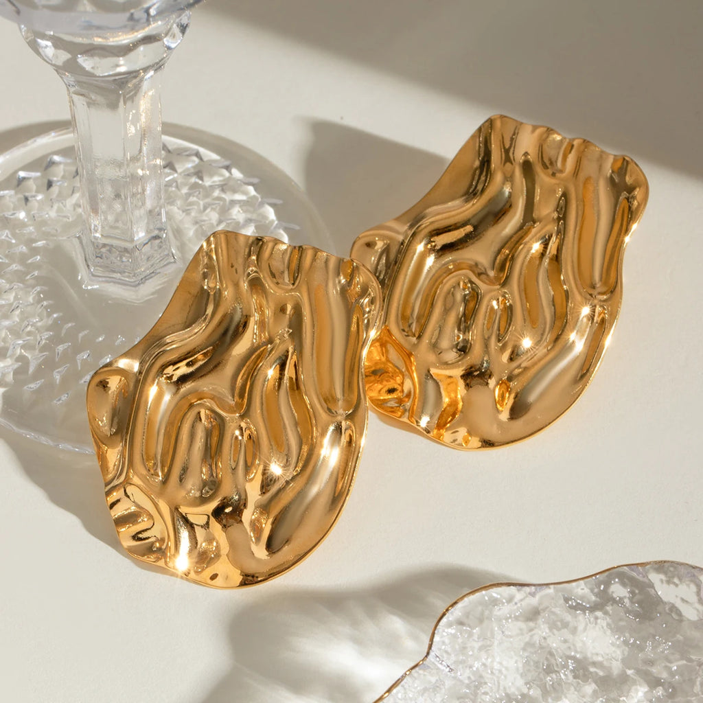 18K forgyldt rustfrit stål mode uregelmæssig hammer korn vand bølge øreringe kvinder romantisk charms metal daglige smykker