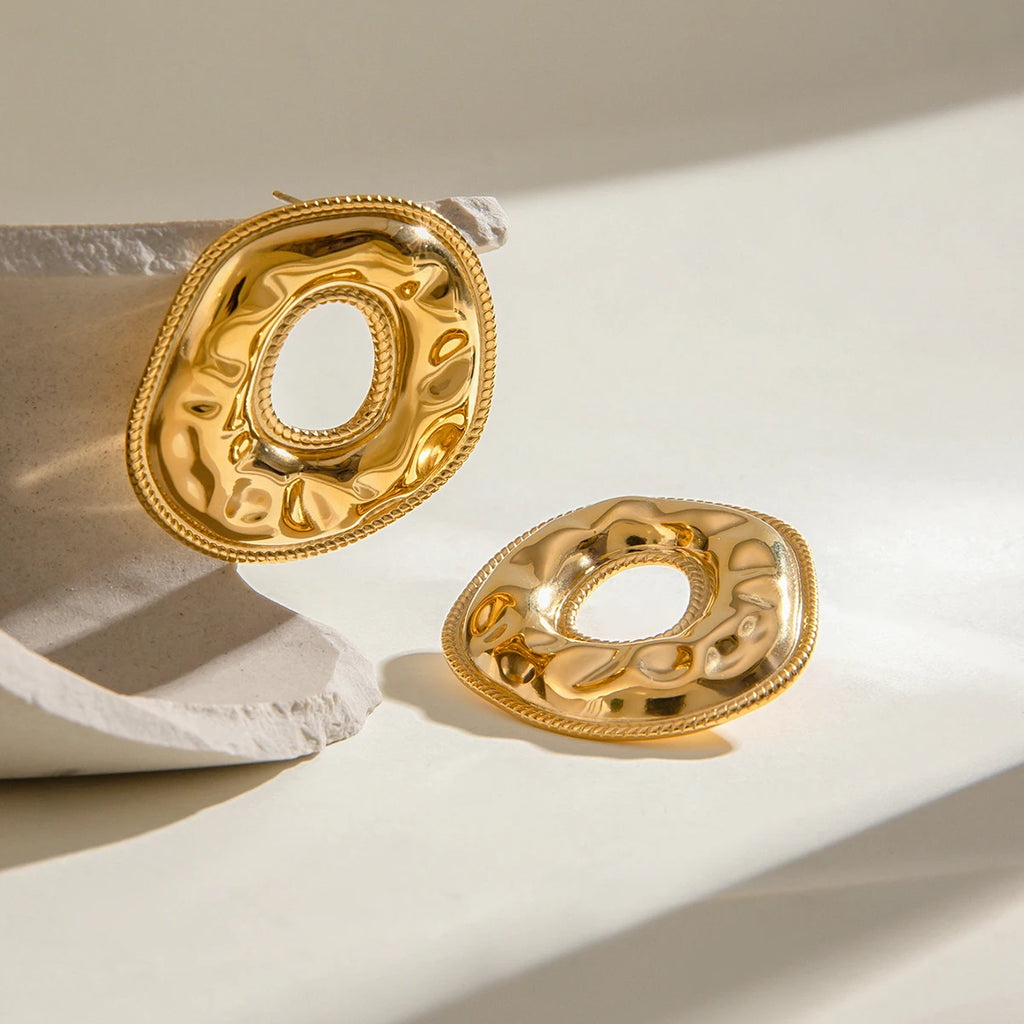 Übertriebene 18k vergoldete Edelstahl-Hammerkorn O-förmige Ohrringe für Frauen 18K Edelstahl Hochwertiger Schmuck Bijoux