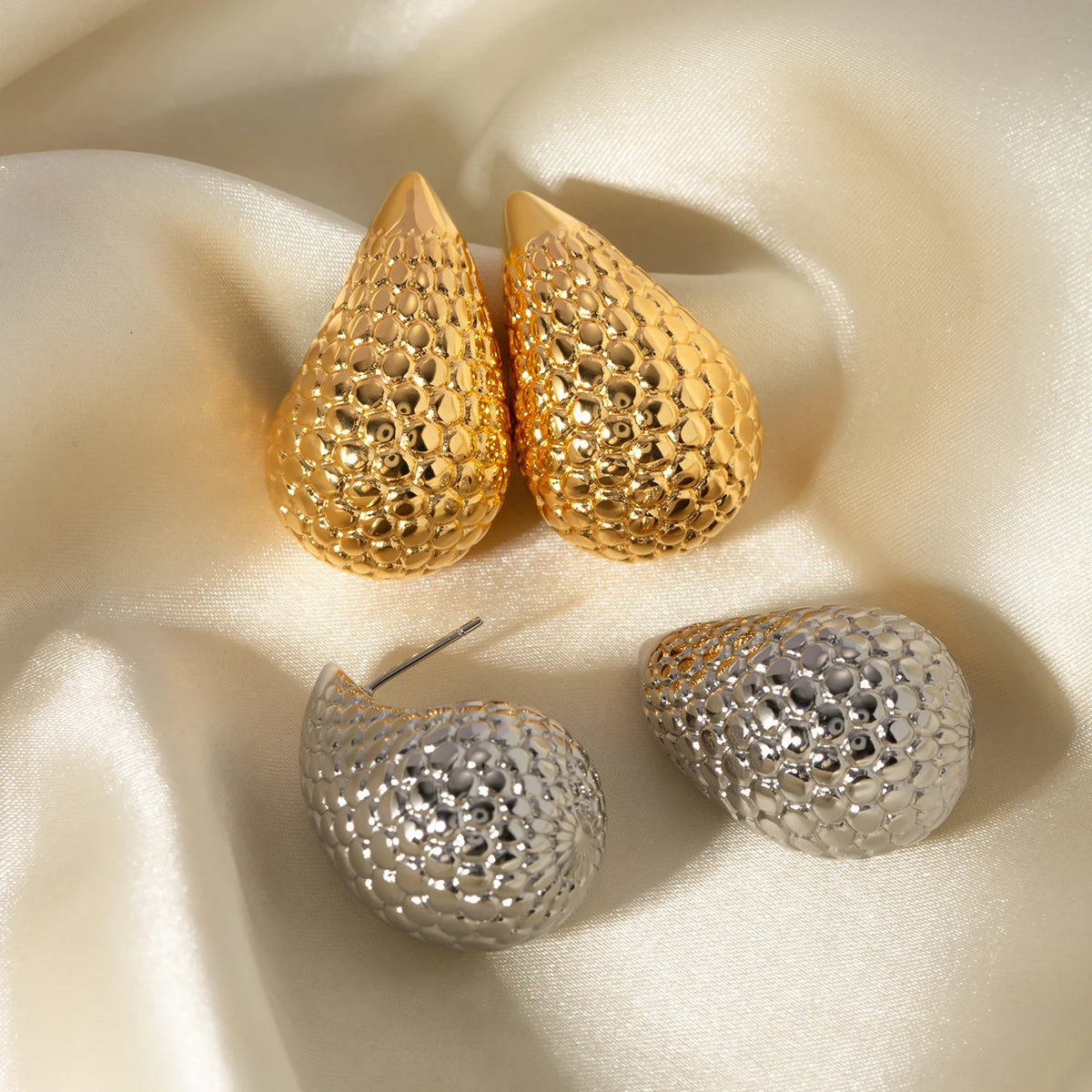 Brincos de Gota de Água Texturizados de Moda Minimalista em Aço Inoxidável com Ouro 18k à Prova de Ferrugem para Mulheres Charme Elegante Estiloso Presente para Gala