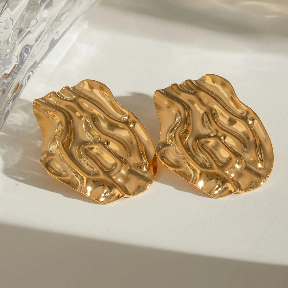 18K forgyldt rustfrit stål mode uregelmæssig hammer korn vand bølge øreringe kvinder romantisk charms metal daglige smykker