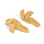 Minimalistisk 18K forgyldt rustfrit stål Ribbede bladformede øreringe Kvinder Daglig metaltekstur Anti-allergiske smykker