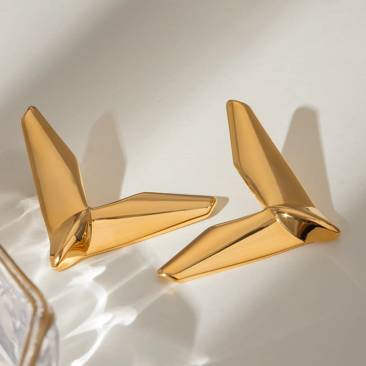 High-Grade 18K Gold Plated Stainless Steel Geometric V-shaped Unusual Earrings Waterproof Attractive Prevent Allergy Jewelry